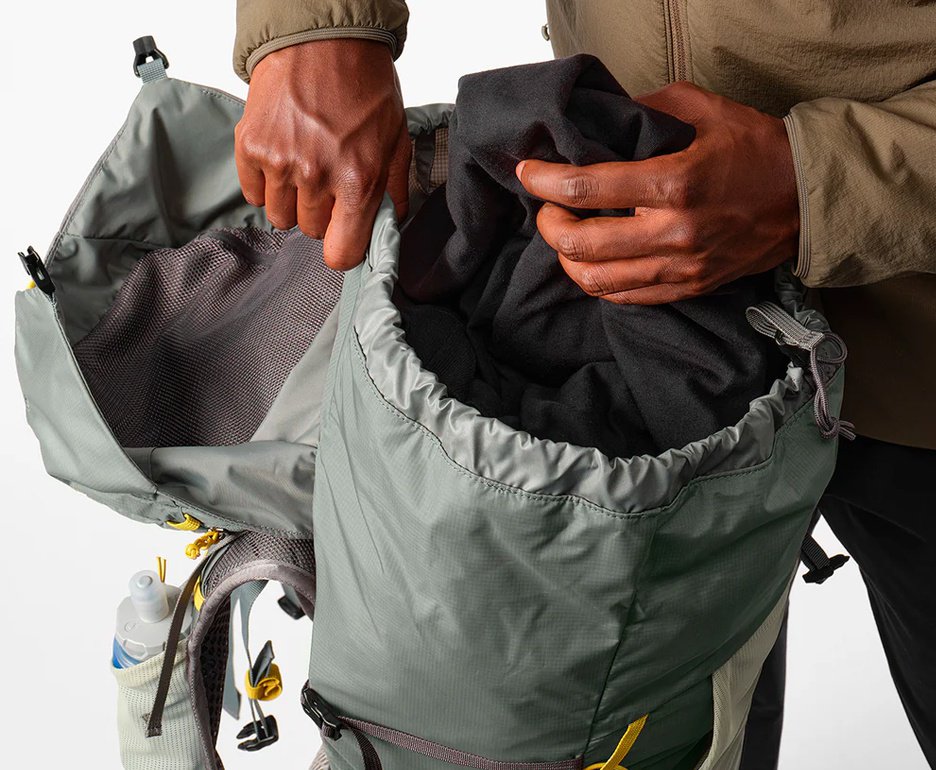 Mochila Salomon Aerotrek 40 Sedona Sage/Seagrass/Iron
