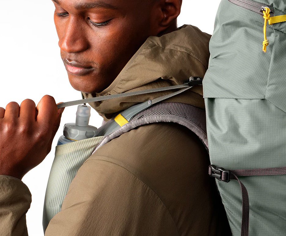 Mochila Salomon Aerotrek 40 Sedona Sage/Seagrass/Iron